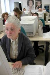 Un progetto di alfabetizzazione informatica per gli anziani.
