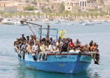 Un barcone di migranti </br>in arrivo sulle nostre coste.