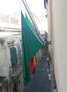 Libero Consorzio,<br/>le bandiere a mezz'asta